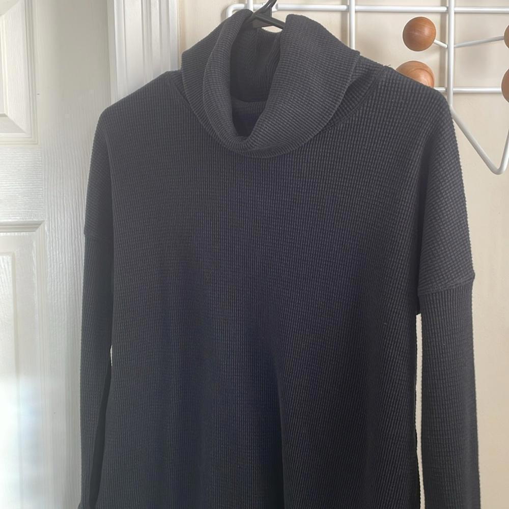 Artizia Babaton Waffle Turtle Neck - Charcoal Black - S